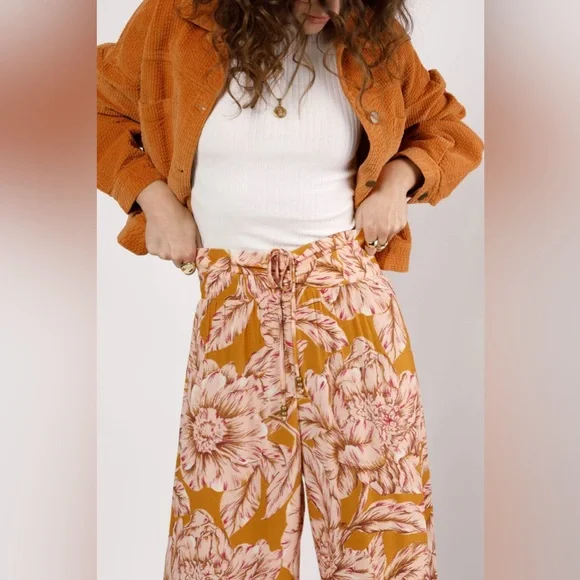 Band Of The Free ARIZONA GOLD FLORAL WIDE LEG PANTS Size Large NWT - Picture 6 of 11